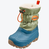 Playshoes Winterstiefel in Petrol und Grün in schräger Rückansicht, mit robuster Gummisohle und weichem Innenfutter.