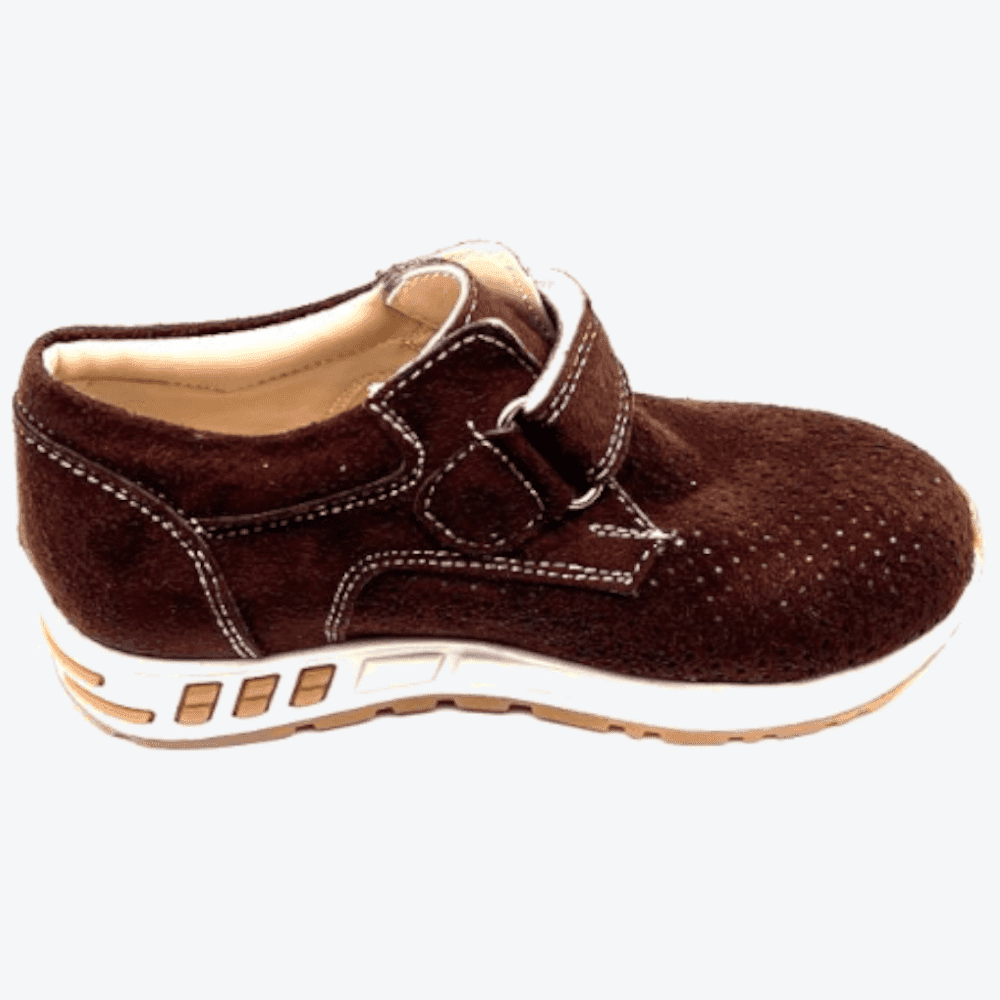 Small Foot Klettschuhe, Größe 22, Modell 'Fernando Maro' in der Farbe Braun, Ansicht von der rechten Seite.